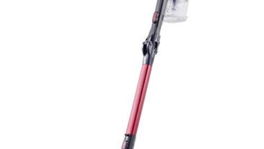 Stick Vacuum Cleaner 117° – Shark Anti Hair Wrap Cordless Battery Vacuum Cleaner with TruePet [IZ251EUT] Pet Hair Attachment, 80Min Battery £269 @ Amazon Italy